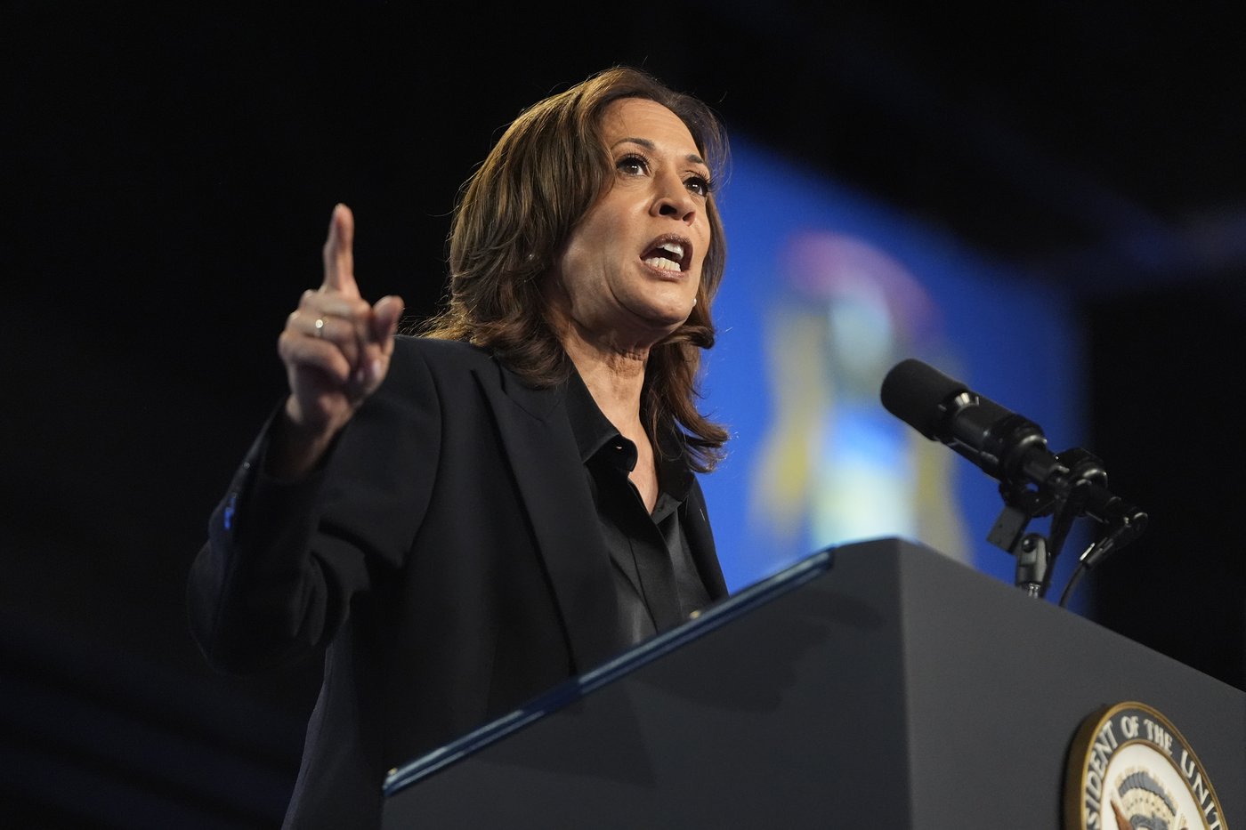 Harris is heading to North Carolina to survey Helene's aftermath one day after Trump visited | iNFOnews.ca