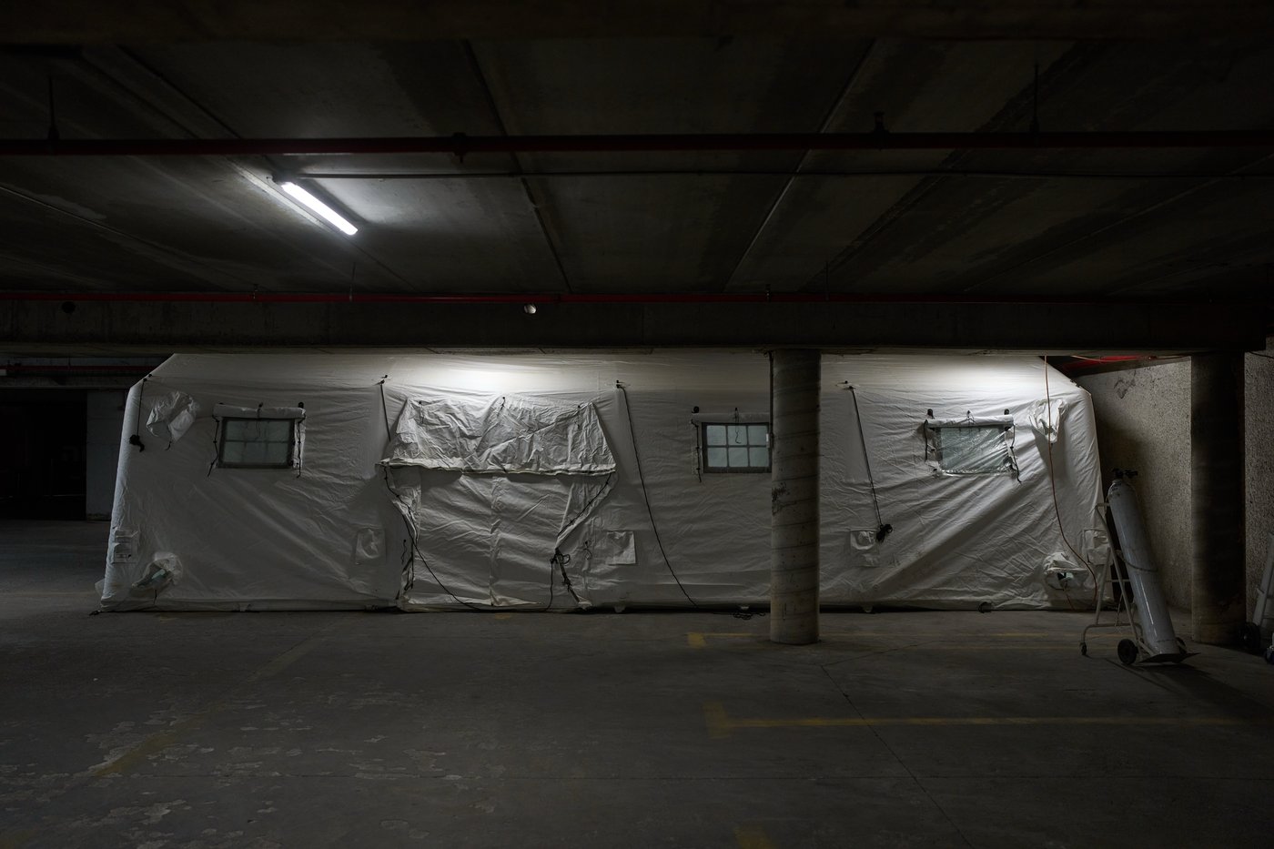 PHOTO ESSAY: Life goes on underground in Israel, in scenes both real and surreal | iNFOnews.ca