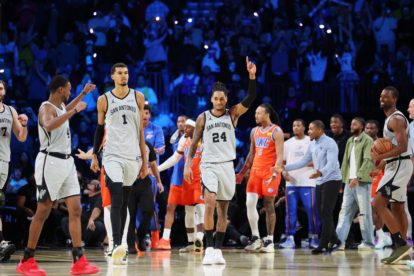 Spurs-Thunder game in Vegas showed a rivalry is here. Now they'll meet twice on Christmas week | iNFOnews.ca Spurs-Thunder game in Vegas showed a rivalry is here. Now they'll meet twice on Christmas week | iNFOnews.ca