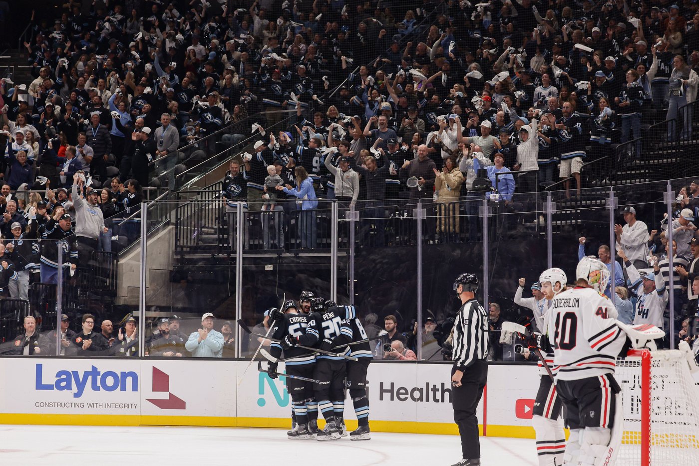 Guenther has 2 power-play goals in the Mammoth's 6-0 victory over the Blackhawks | iNFOnews.ca Guenther has 2 power-play goals in the Mammoth's 6-0 victory over the Blackhawks | iNFOnews.ca