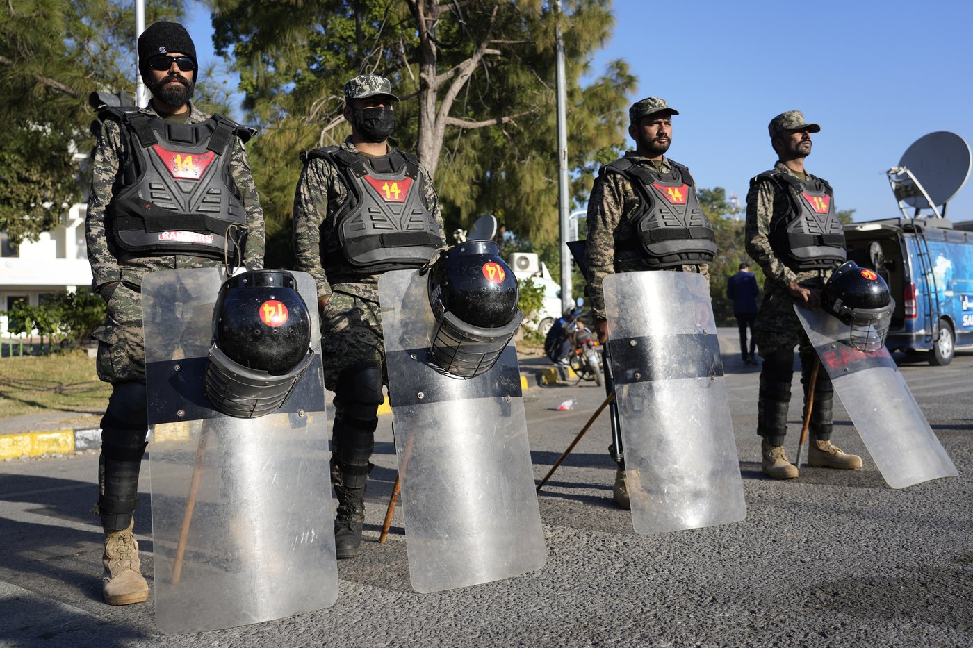 Pakistan ends lockdown of its capital after Imran Khan supporters are dispersed by police | iNFOnews.ca