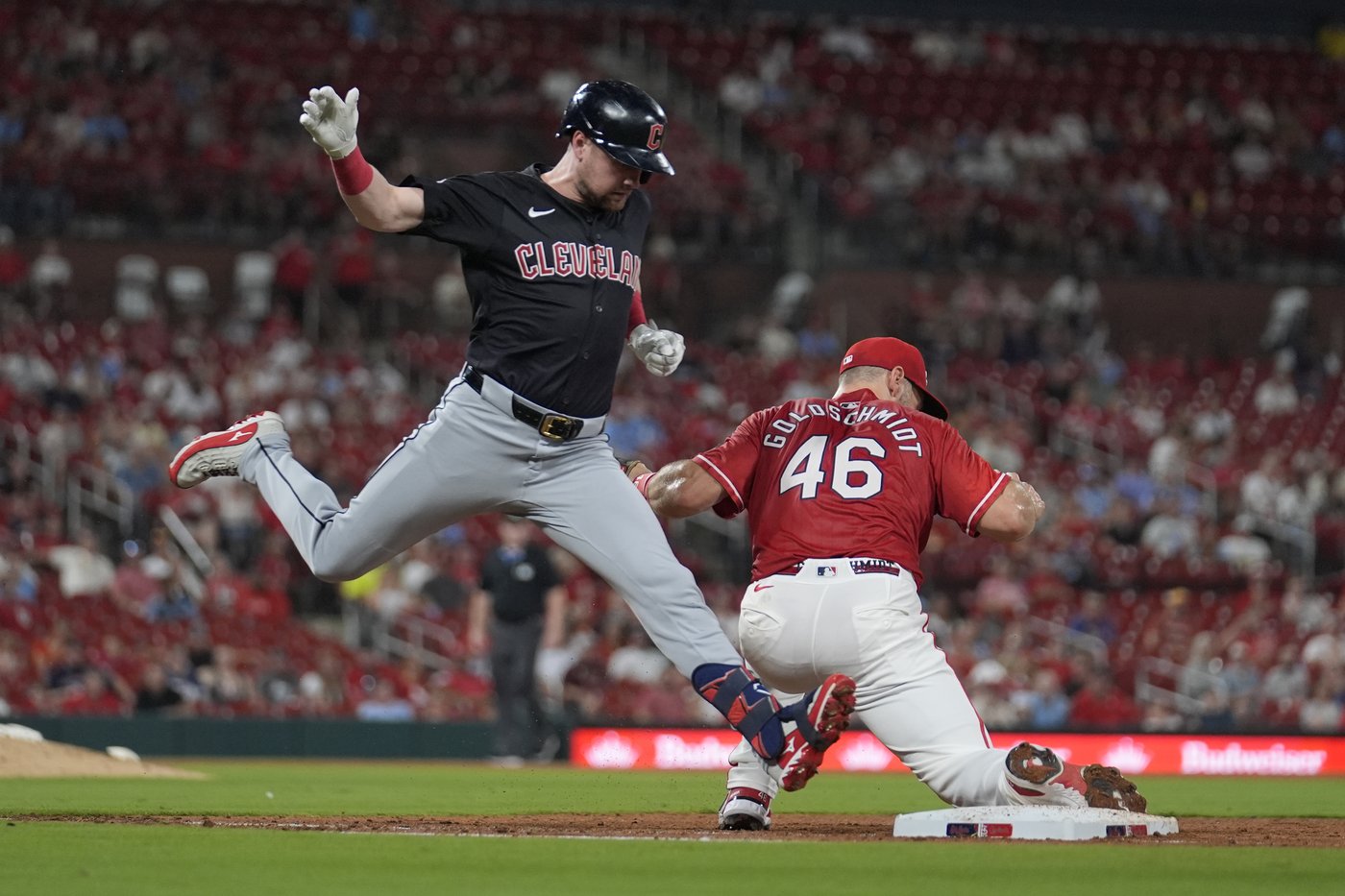 José Ramírez homers and drives in a pair, Ben Lively goes 5 innings, and Guardians top Cardinals 5-1 | iNFOnews.ca
