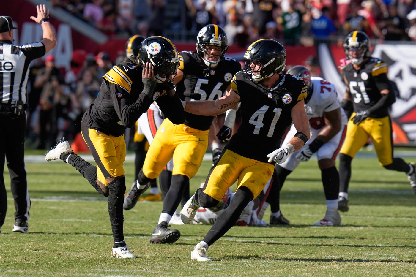 Rodgers throws 2 late TD passes as Steelers storm back to beat Buccaneers 26-19 in OT | iNFOnews.ca Rodgers throws 2 late TD passes as Steelers storm back to beat Buccaneers 26-19 in OT | iNFOnews.ca