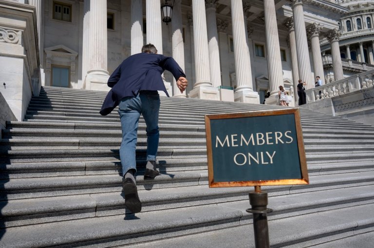 How to run for reelection in a messy Congress? It's not easy | iNFOnews.ca