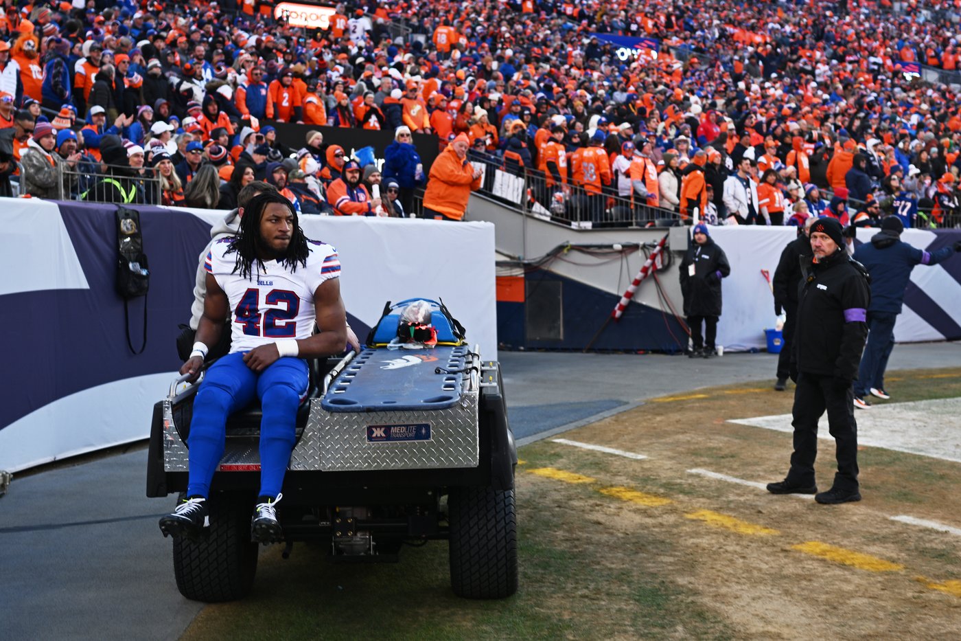 Bills rule out Dorian Williams with neck injury after being hurt on opening kick in divisional game | iNFOnews.ca