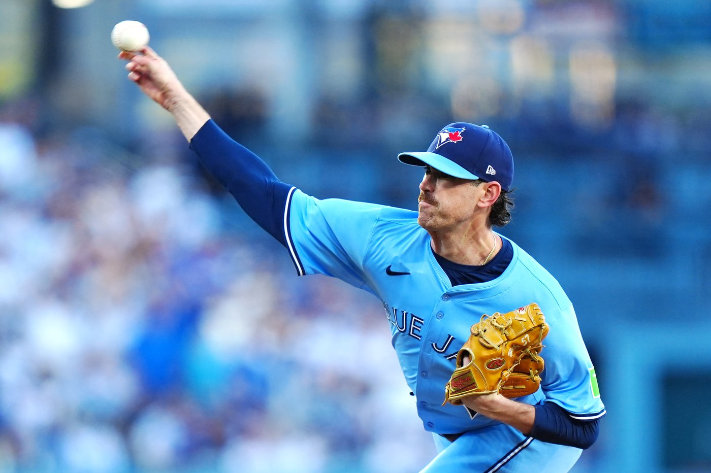 Pitcher Bieber remains with Blue Jays after exercising player option for 2026 season | iNFOnews.ca Pitcher Bieber remains with Blue Jays after exercising player option for 2026 season | iNFOnews.ca