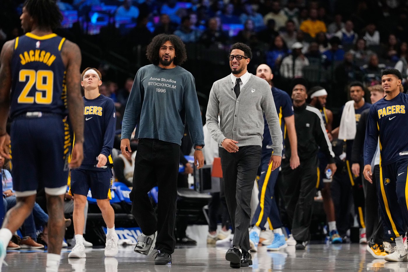 Pacers forward Obi Toppin out at least 3 months with a stress fracture in his foot | iNFOnews.ca Pacers forward Obi Toppin out at least 3 months with a stress fracture in his foot | iNFOnews.ca