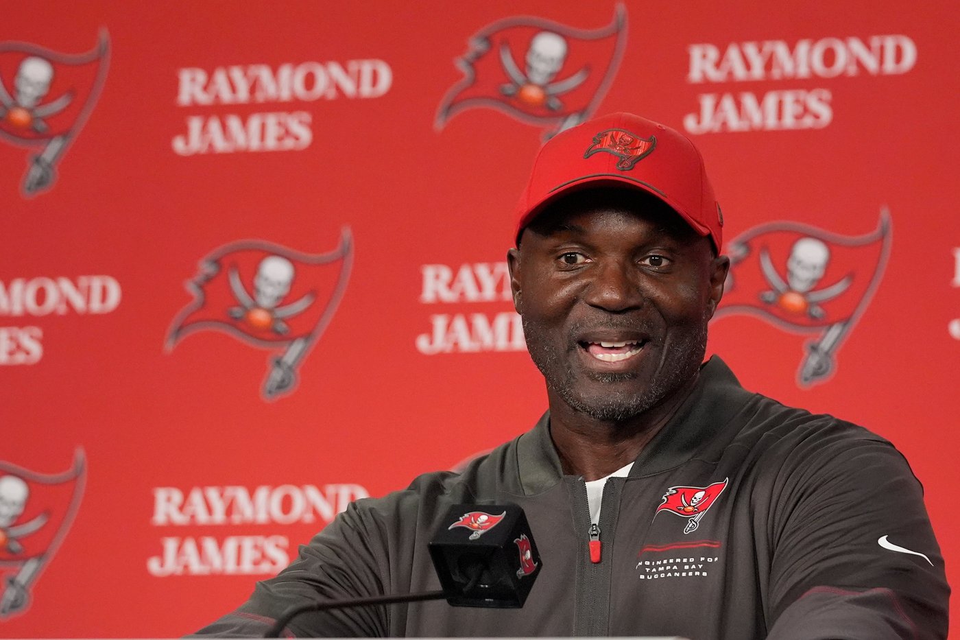 Revamped Buccaneers are favorites to win weak NFC South after a late-season collapse in 2025 | iNFOnews.ca Revamped Buccaneers are favorites to win weak NFC South after a late-season collapse in 2025 | iNFOnews.ca