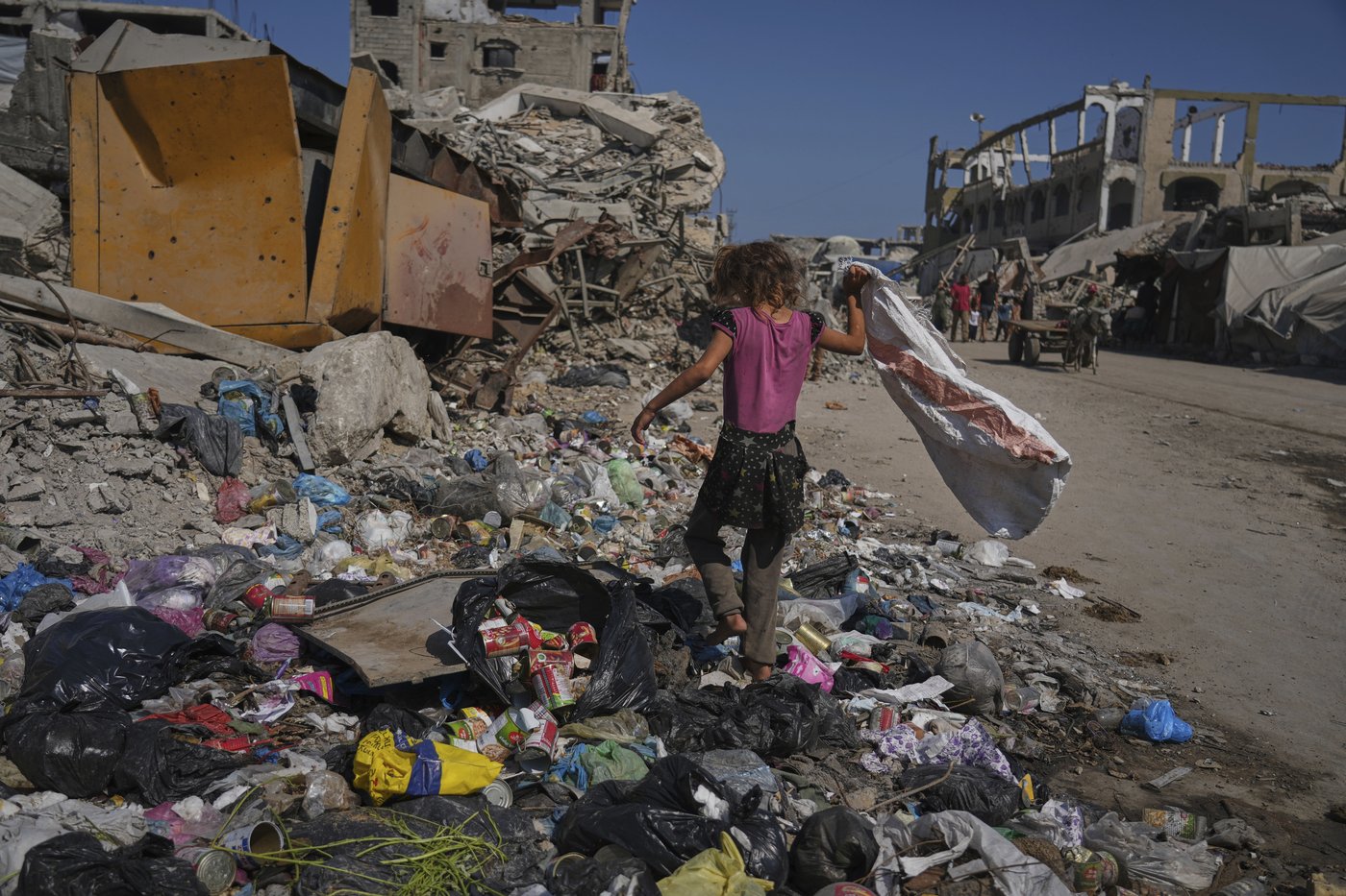 How one Gaza family dedicates each day to finding enough food to survive | iNFOnews.ca How one Gaza family dedicates each day to finding enough food to survive | iNFOnews.ca