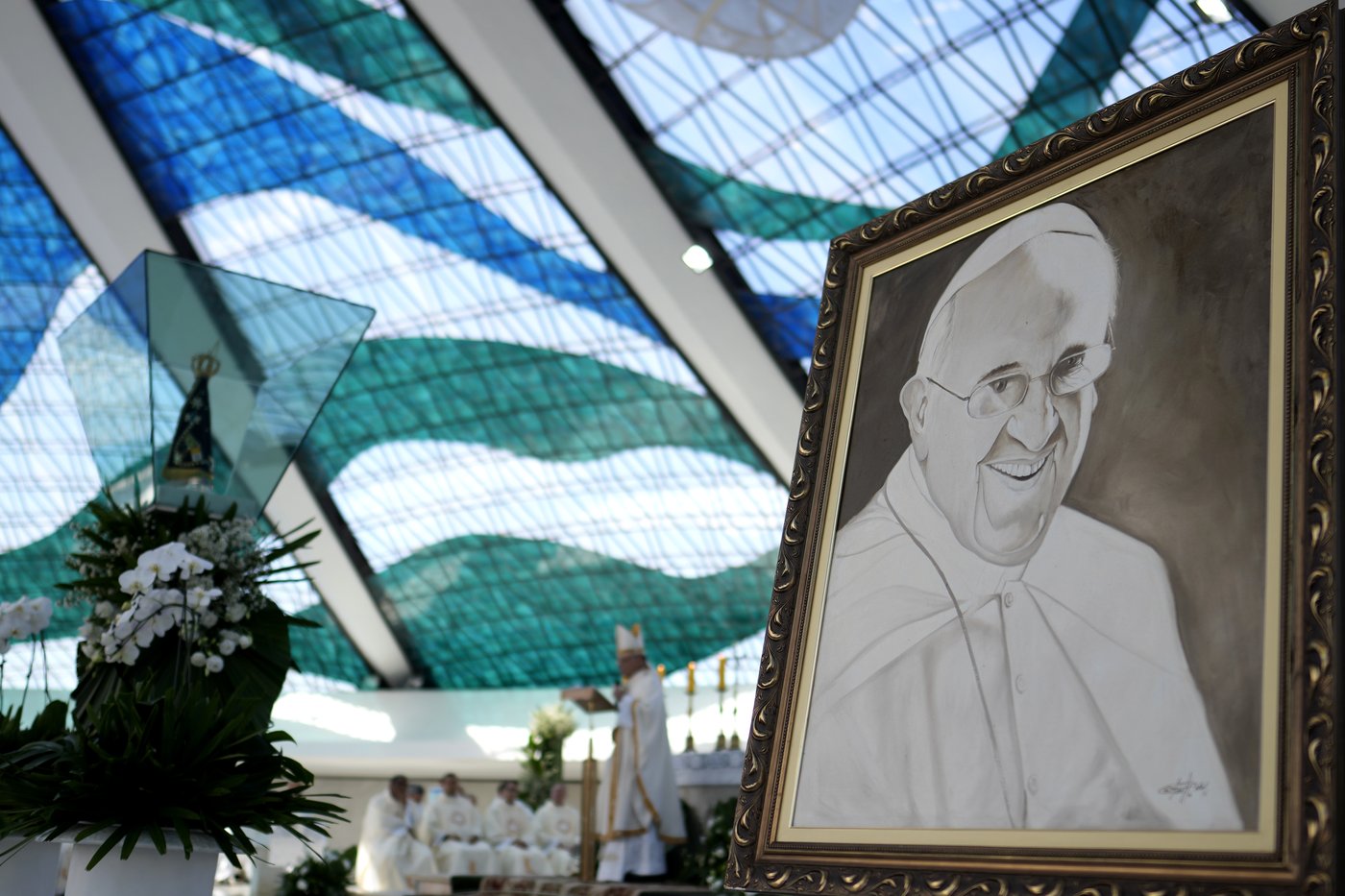 PHOTO COLLECTION: Depictions of Pope Francis | iNFOnews.ca