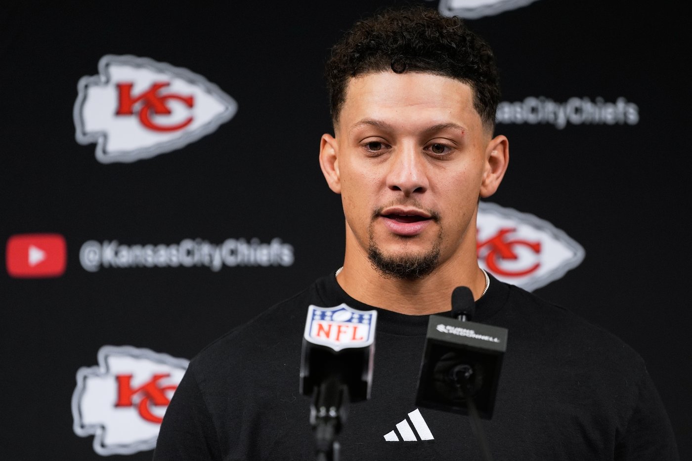 Chiefs’ early bye timely after Rashee Rice and Tyquan Thornton hurt. Could Tyreek Hill be an answer? | iNFOnews.ca