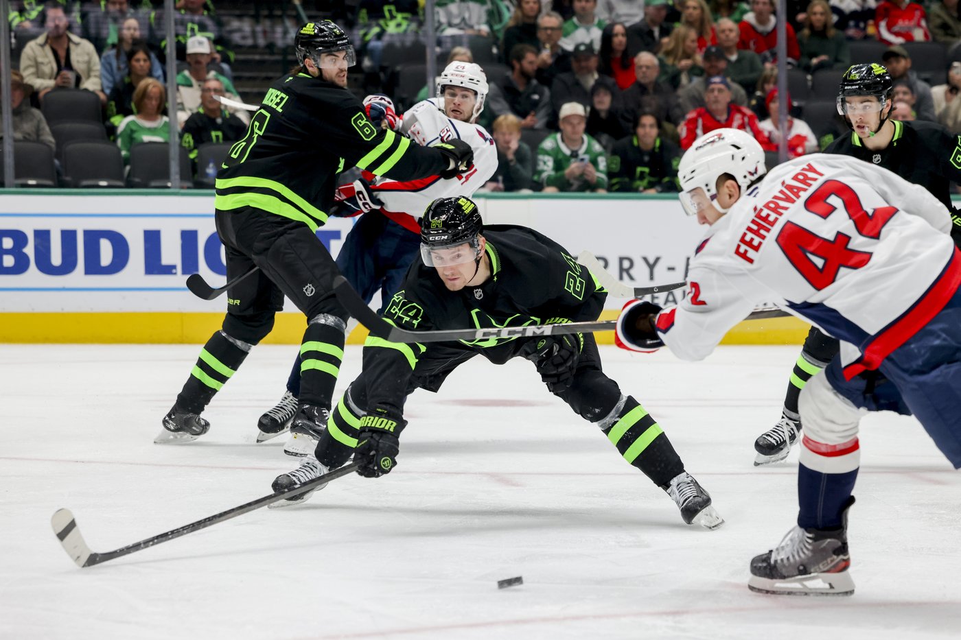 Roope Hintz scores 2, Jake Oettinger has 25 saves as Stars beat surging Capitals 3-1 | iNFOnews.ca Roope Hintz scores 2, Jake Oettinger has 25 saves as Stars beat surging Capitals 3-1 | iNFOnews.ca
