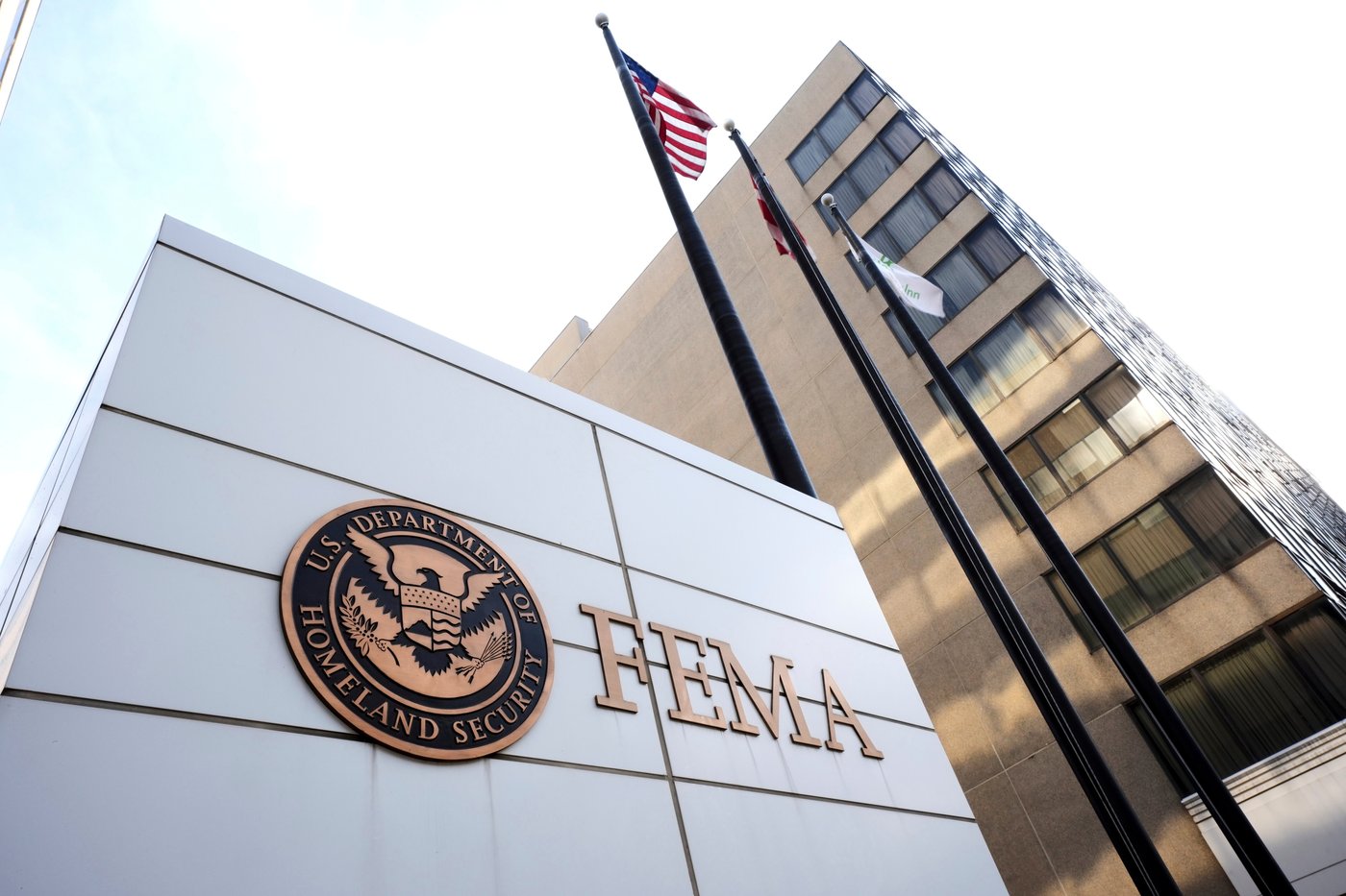 Judge rules feds can't require states to cooperate on immigration to get disaster money | iNFOnews.ca