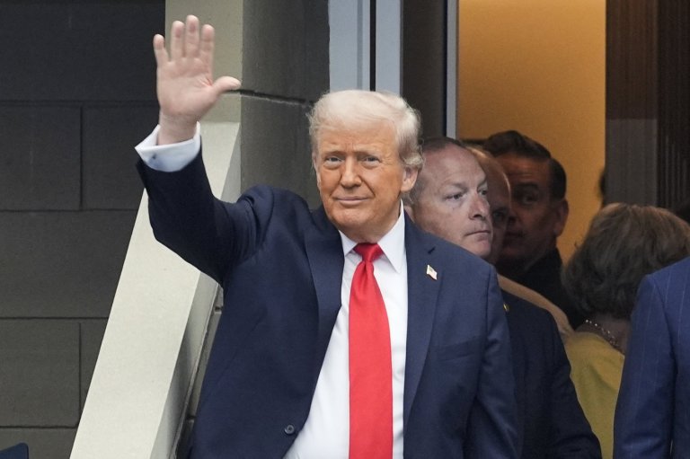 Trump attends the US Open as Rolex's guest despite Swiss tariffs. Mixed cheers and boos greet him | iNFOnews.ca