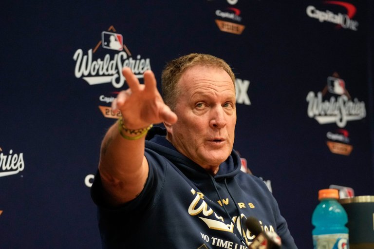 Brewers manager says of flight piloted by pitcher's uncle: 'I didn’t know Quinn threw a knuckleball' | iNFOnews.ca