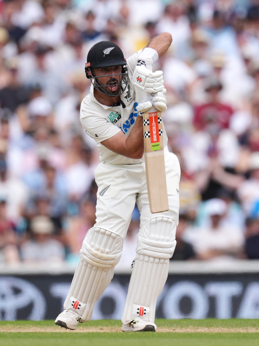 New Zealand tightens grip at The Oval as England slumps to 182-5 chasing 463 | iNFOnews.ca New Zealand tightens grip at The Oval as England slumps to 182-5 chasing 463 | iNFOnews.ca