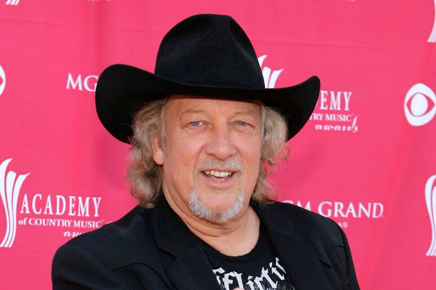 John Anderson, country music star whose hits included 'Wild and Blue,' dies at 71 | iNFOnews.ca