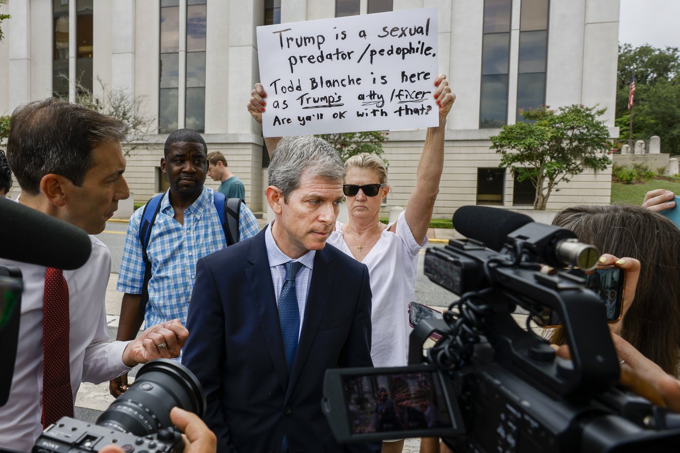 Epstein ex-girlfriend Ghislaine Maxwell finishes interviews with Justice Department officials | iNFOnews.ca