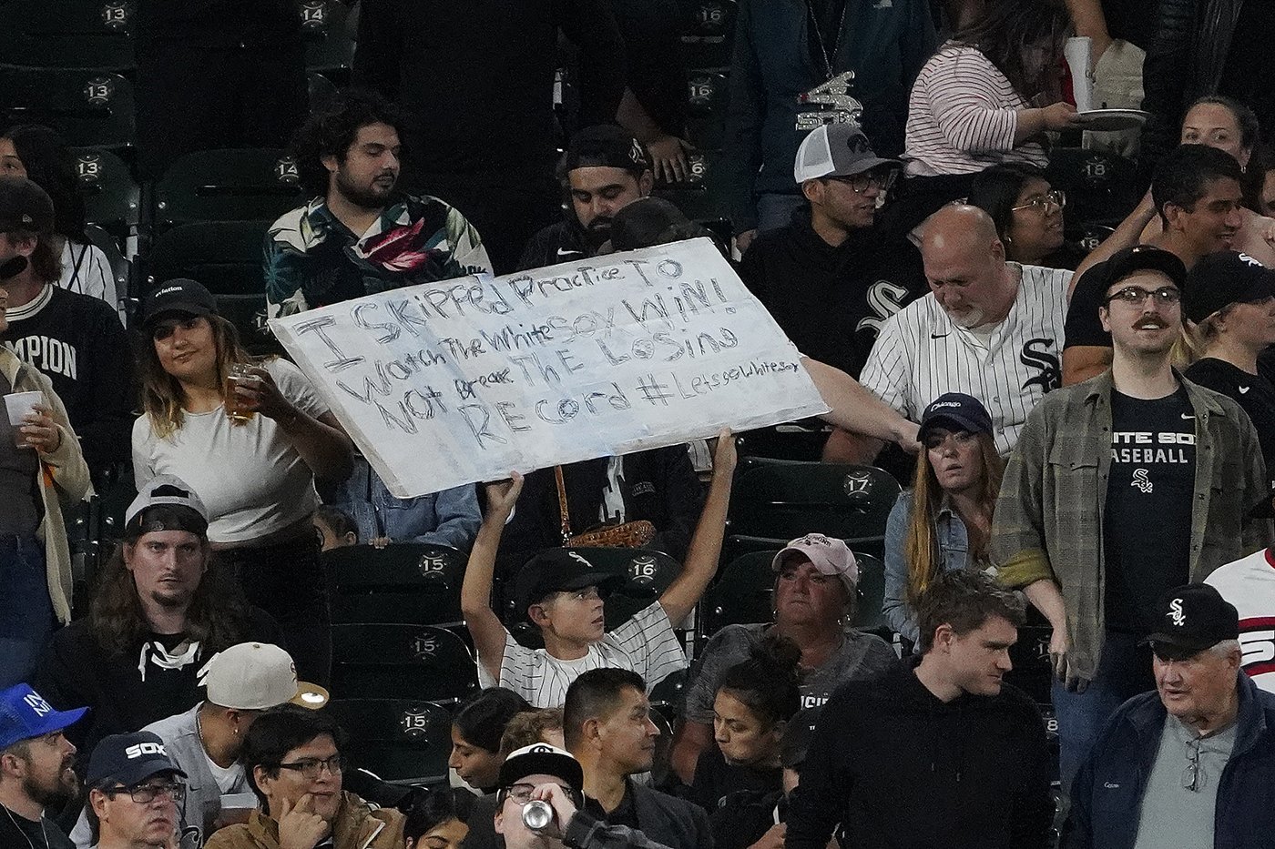 White Sox remain at 120 losses as Benintendi singles in 10th for 4-3 win over Angels | iNFOnews.ca White Sox remain at 120 losses as Benintendi singles in 10th for 4-3 win over Angels | iNFOnews.ca