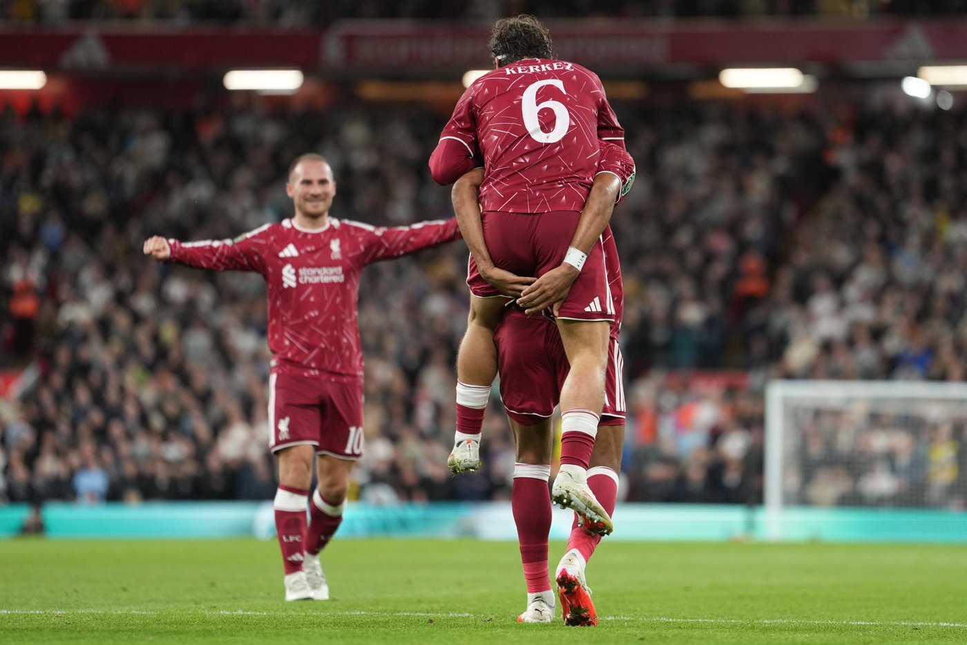 English League Cup: Tottenham's misery continues with loss at Liverpool and Dowman stars for Arsenal | iNFOnews.ca