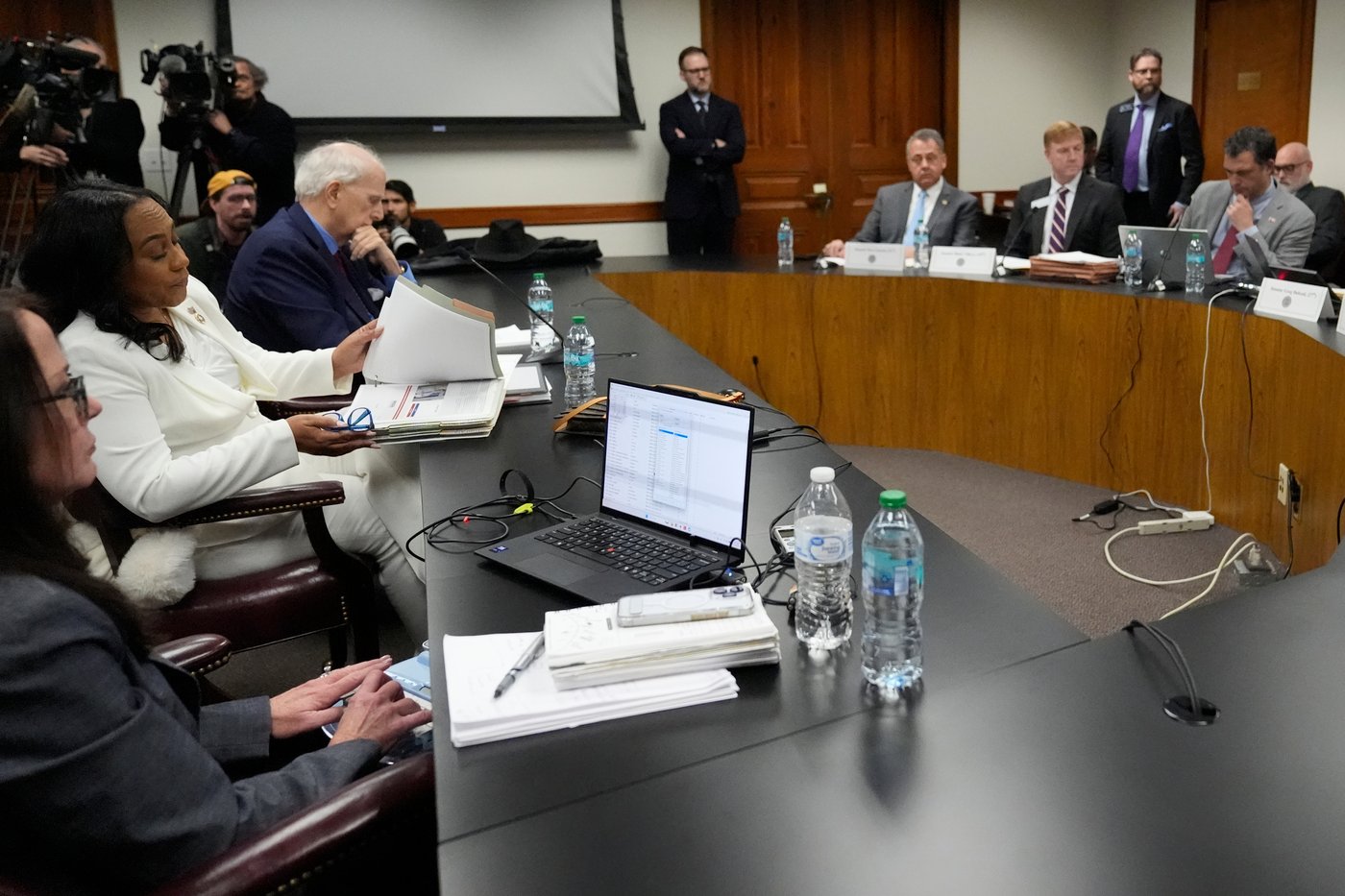 Fani Willis counterattacks as Republican Georgia senators question her Trump prosecution | iNFOnews.ca