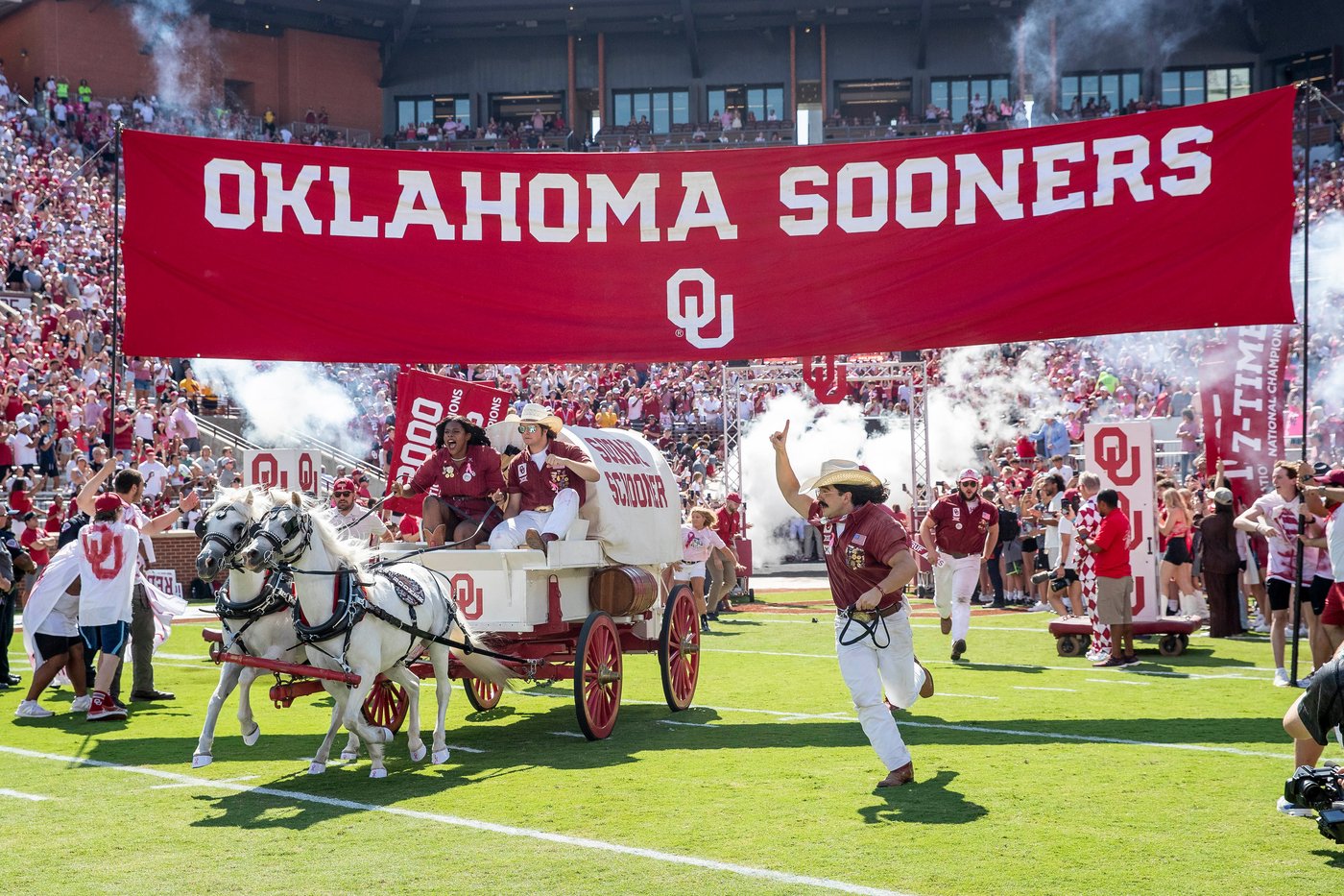 Oklahoma's Sooner Schooner: A mascot with a storied past and unforgettable moments | iNFOnews.ca Oklahoma's Sooner Schooner: A mascot with a storied past and unforgettable moments | iNFOnews.ca