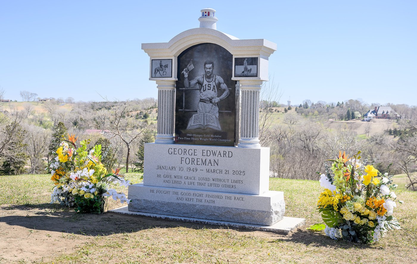 George Foreman laid to rest in Iowa, drawn by a peaceful 1988 visit | iNFOnews.ca George Foreman laid to rest in Iowa, drawn by a peaceful 1988 visit | iNFOnews.ca