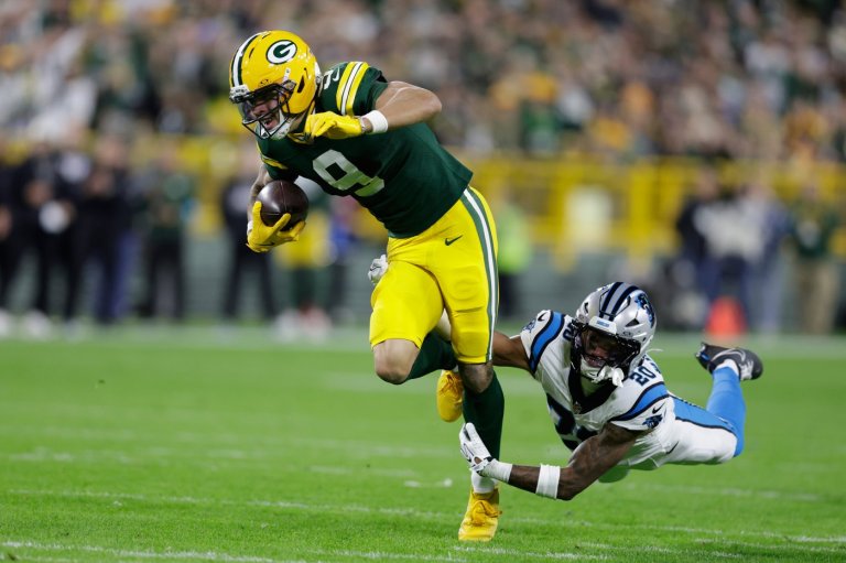 Panthers' Will Lee and Packers' Christian Watson injured on long pass play in 2nd quarter | iNFOnews.ca