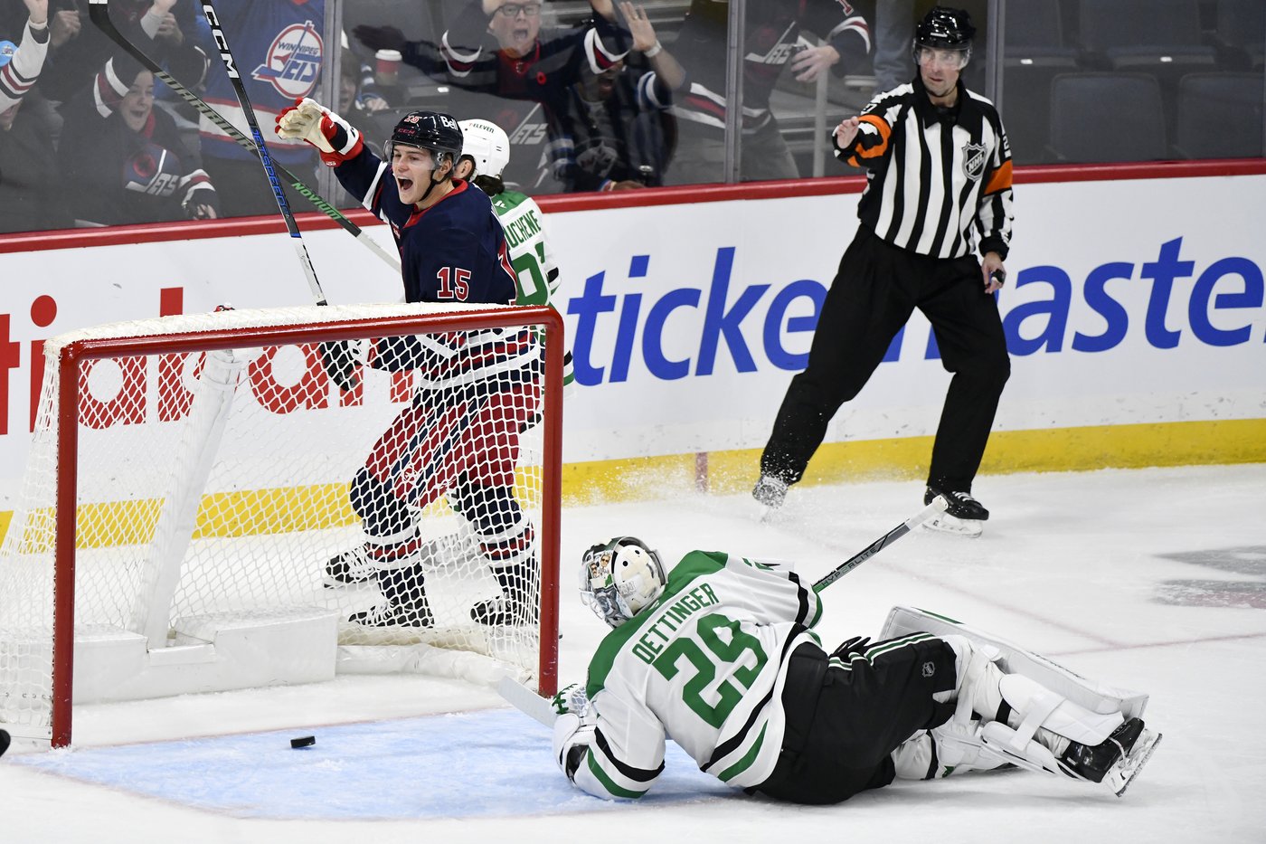 Jets having 'fun' with setting NHL win record | iNFOnews.ca