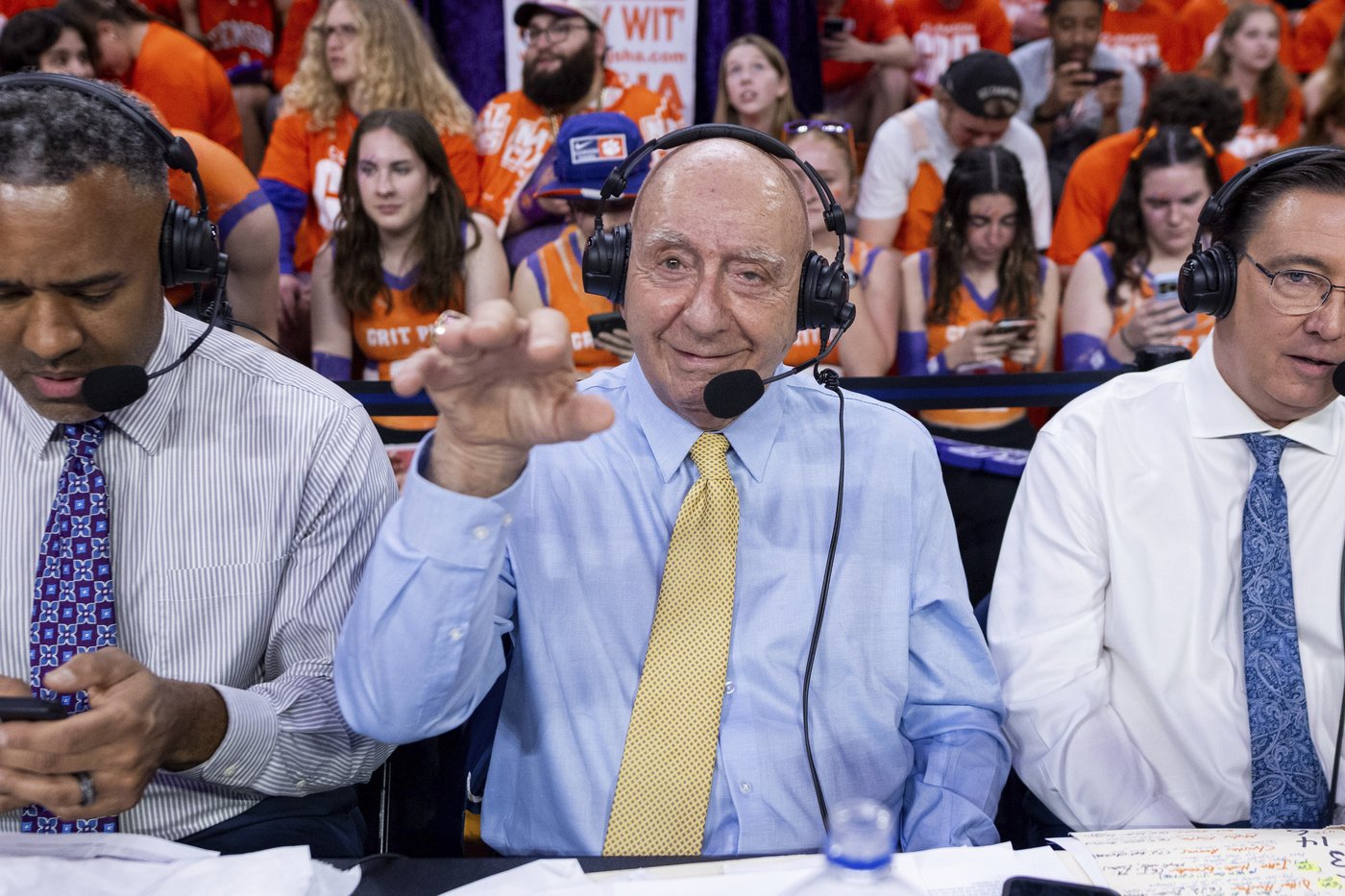 He's back, baby! ESPN's Dick Vitale makes return to commentating following 4th bout with cancer | iNFOnews.ca