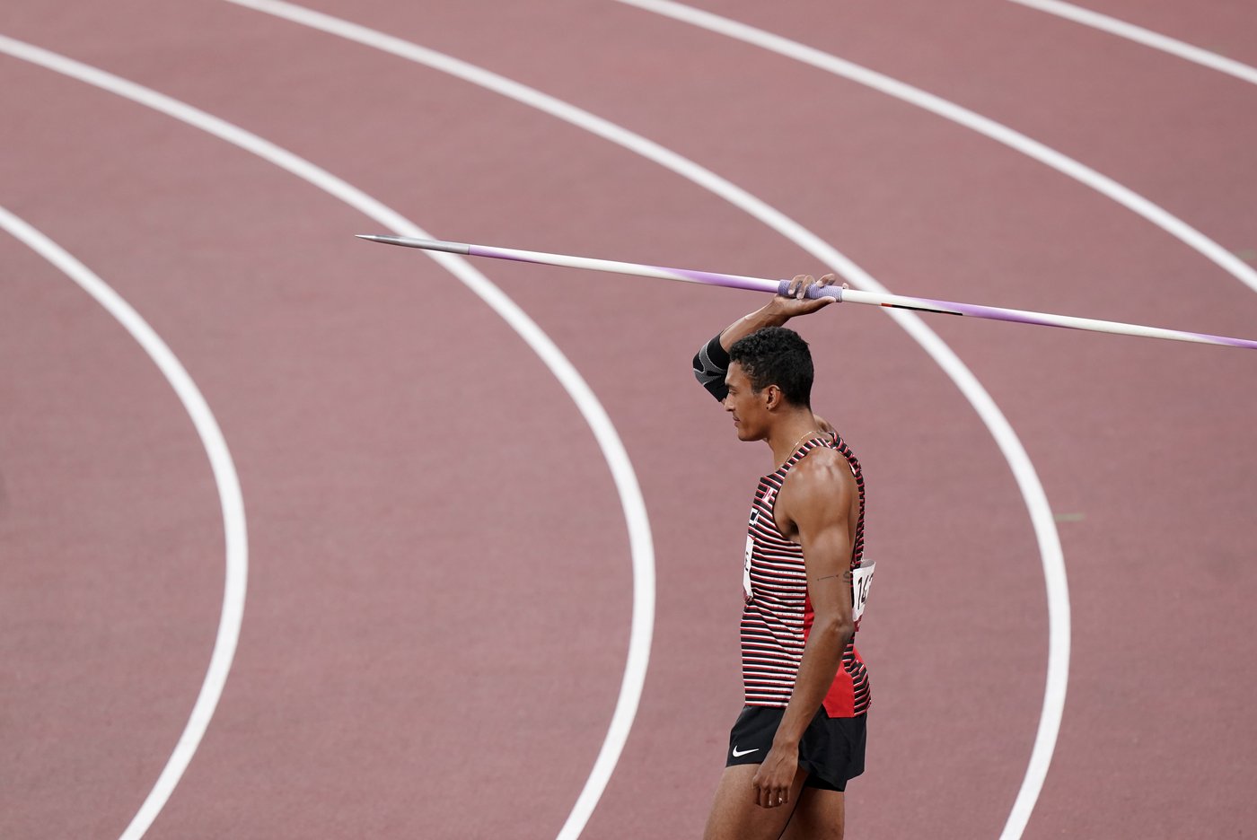 Decathlon world champ LePage dealing with low of missing Olympics while rehabbing | iNFOnews.ca