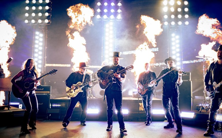 Zac Brown Band steps up to the plate for NBC's 'Sunday Night Baseball' opening | iNFOnews.ca
