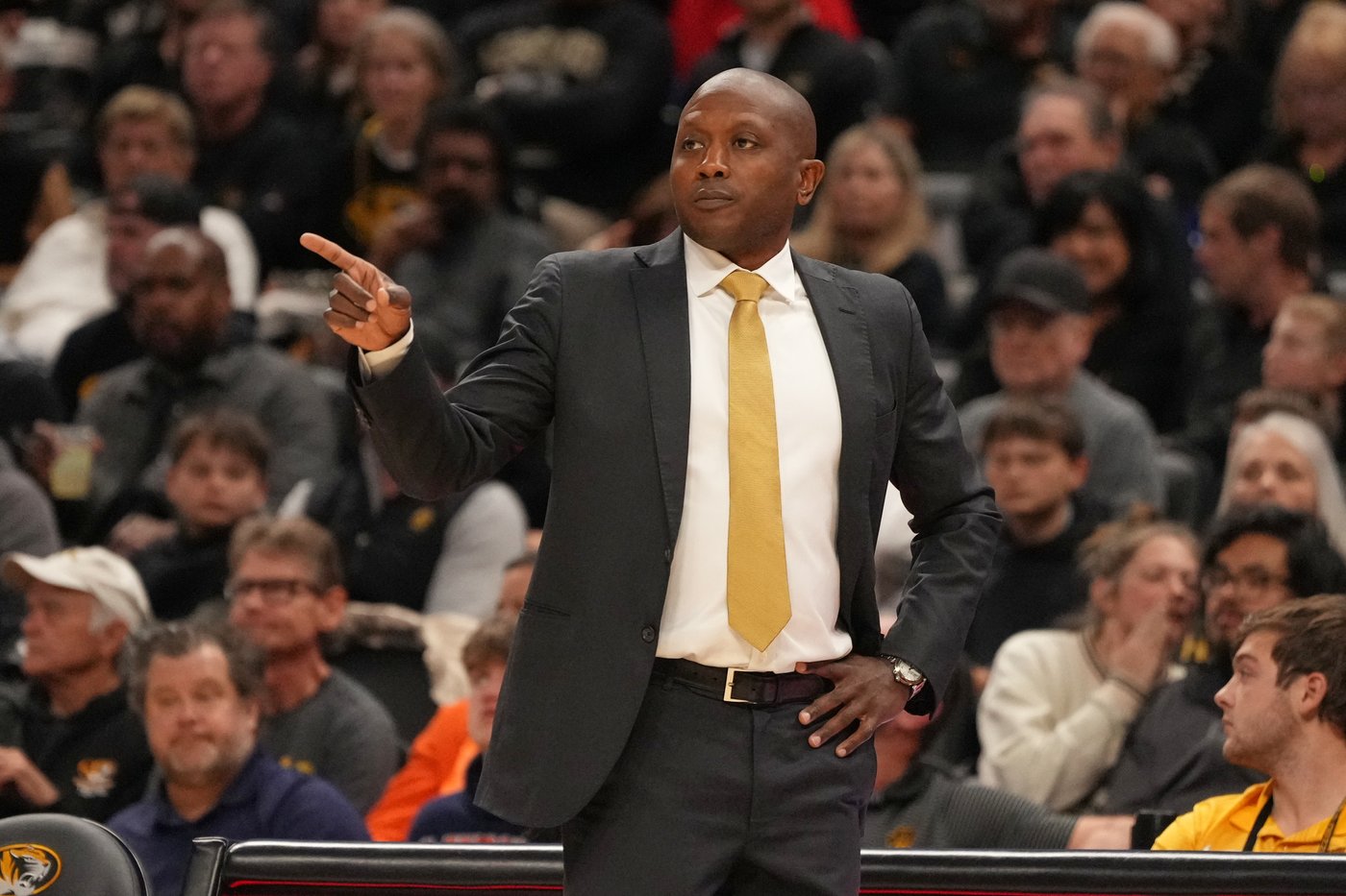 Stone scores 22, Mitchell 20 as Missouri beats Auburn 84-74, improves to 3-1 in SEC | iNFOnews.ca