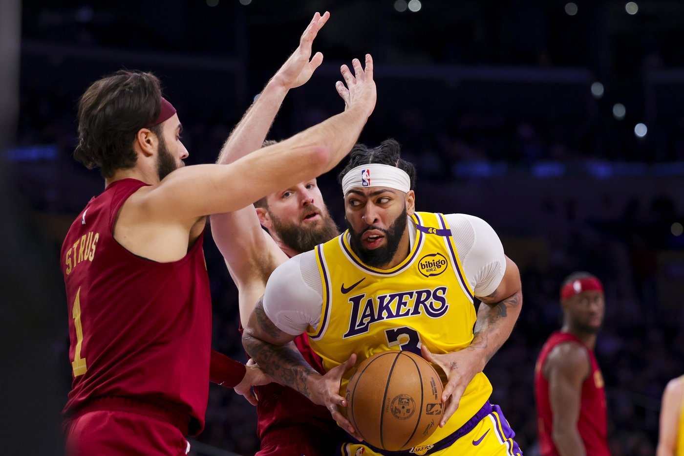 Lakers star Anthony Davis sits out against Portland to rest sprained left ankle | iNFOnews.ca Lakers star Anthony Davis sits out against Portland to rest sprained left ankle | iNFOnews.ca