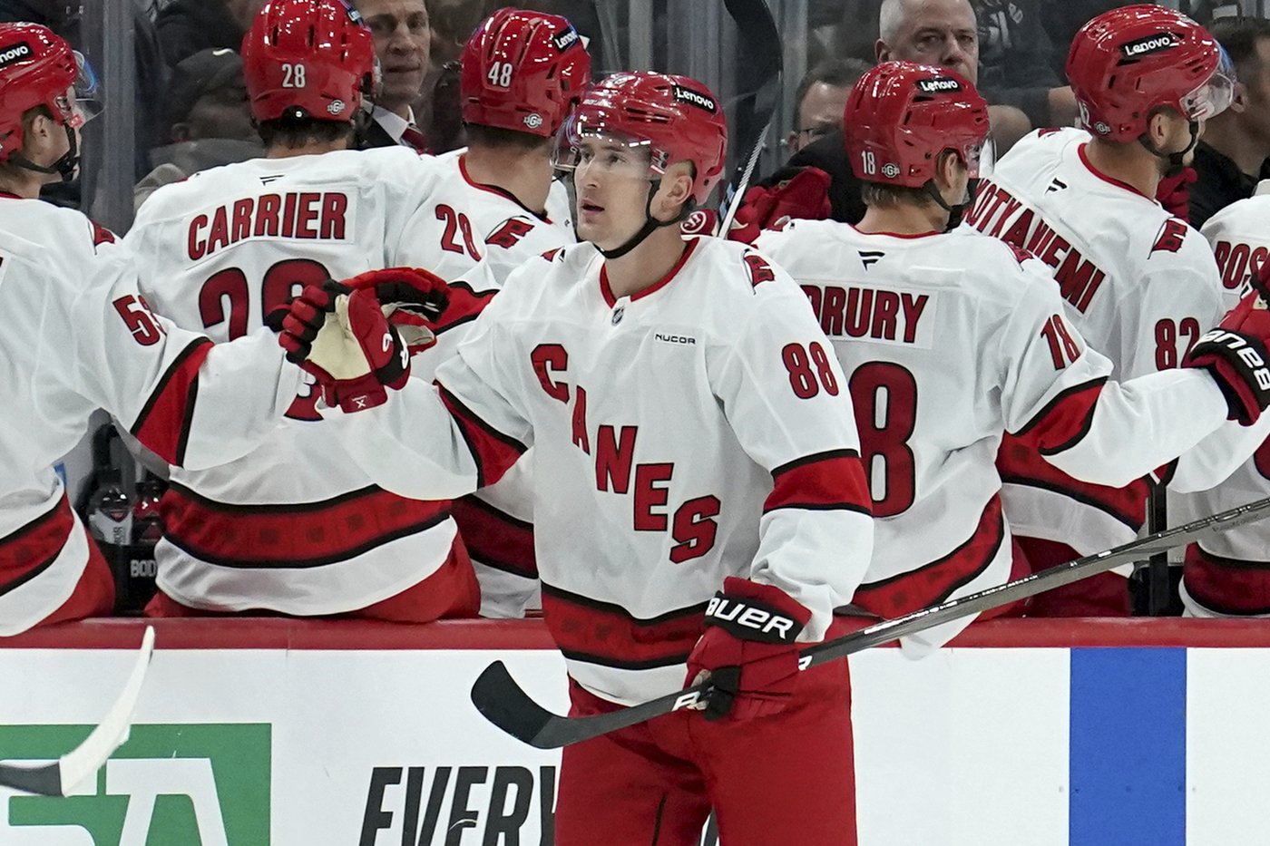 Martin Necas has goal and assist as Hurricanes cruise to 4-1 win over Penguins | iNFOnews.ca