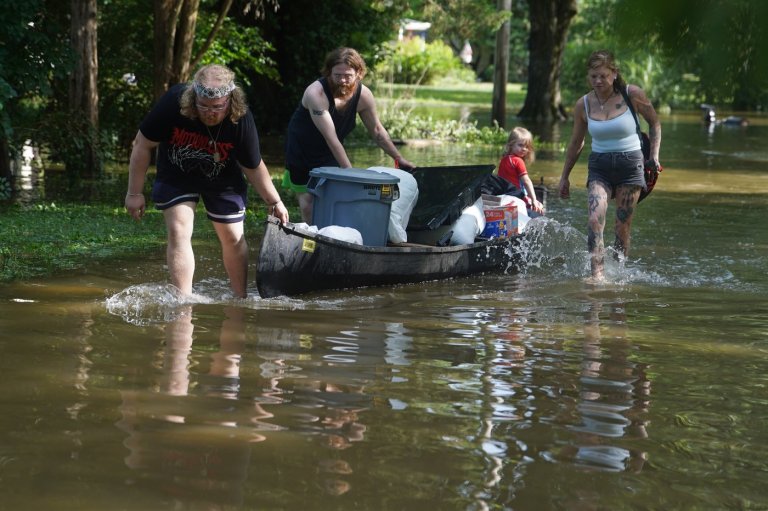 Flooding risk remains as storms move from the Midwest to the mid-Atlantic | iNFOnews.ca
