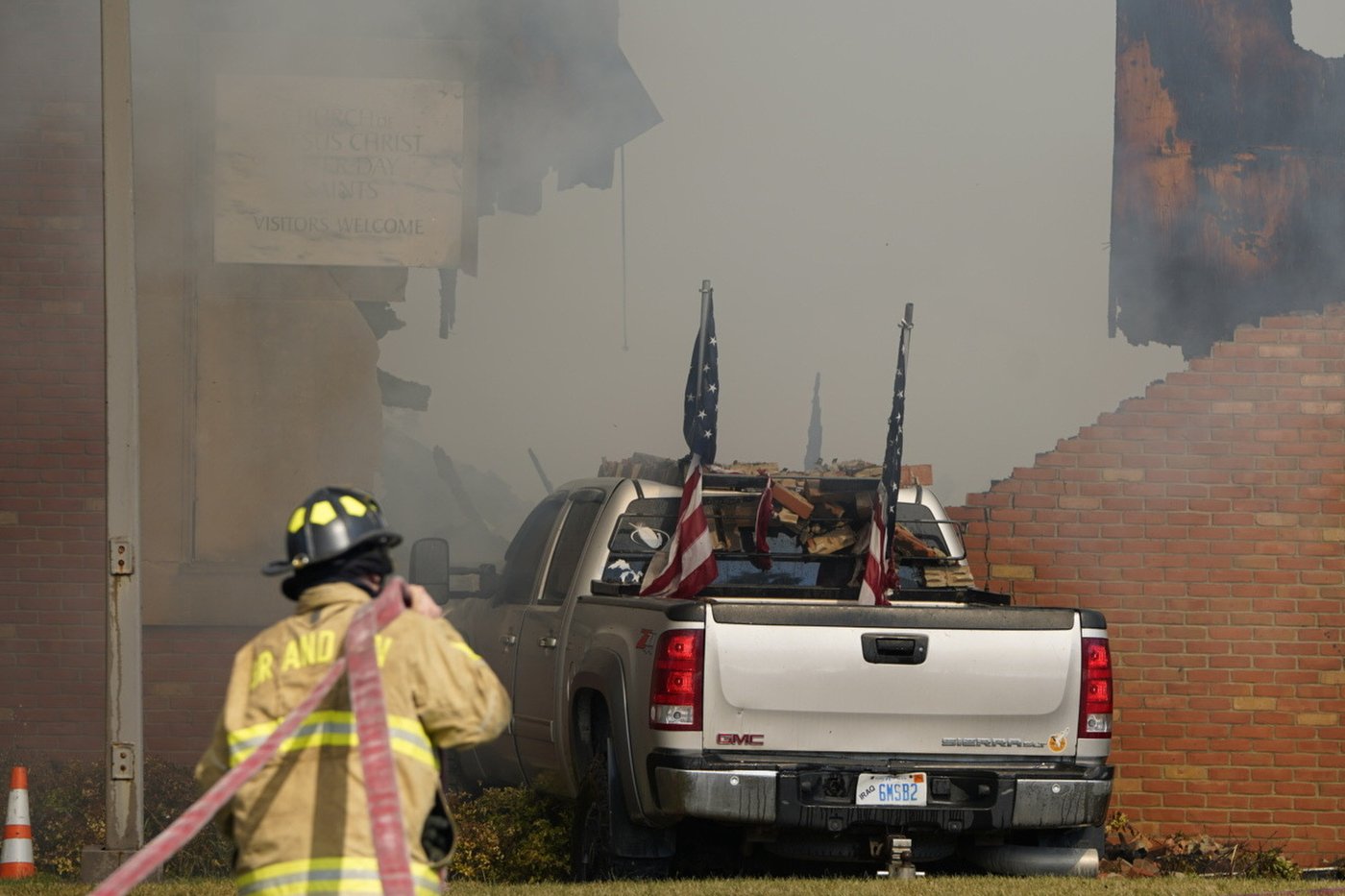 1 person dead and 9 injured in a shooting and fire at a Michigan church, police say | iNFOnews.ca