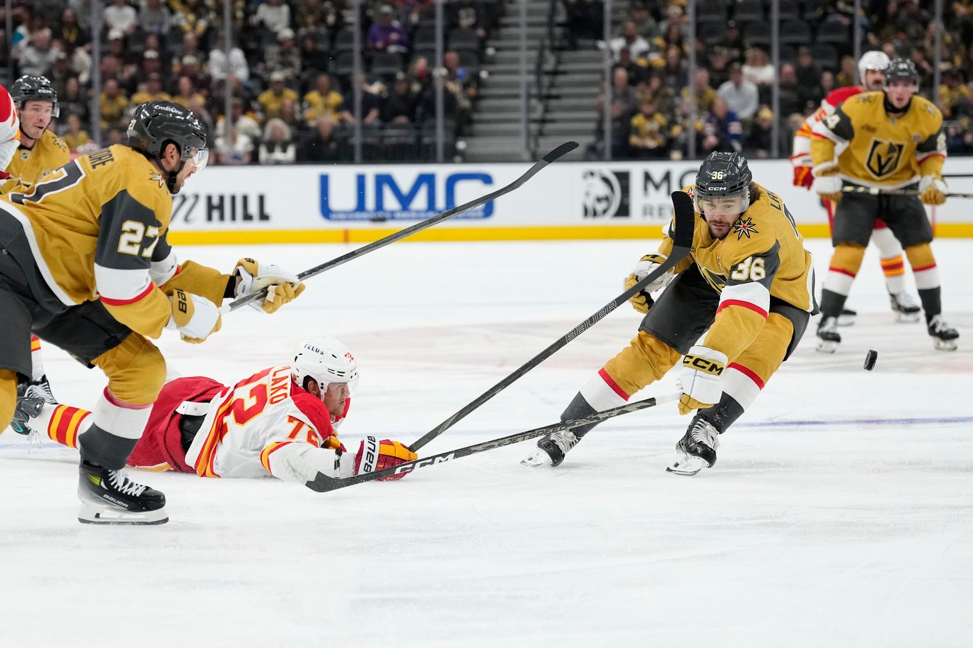 Stone has 3rd-period hat trick in the Golden Knights' 6-2 win over the Flames | iNFOnews.ca Stone has 3rd-period hat trick in the Golden Knights' 6-2 win over the Flames | iNFOnews.ca