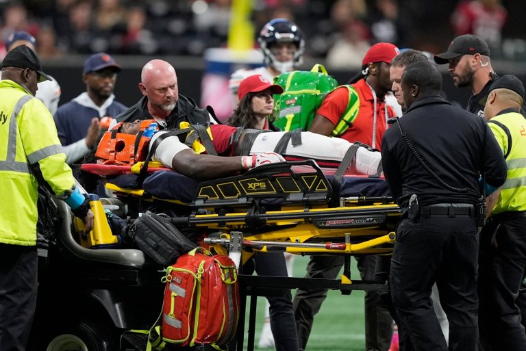 Falcons' Kendal Daniels carted off on stretcher after third-quarter tackle | iNFOnews.ca