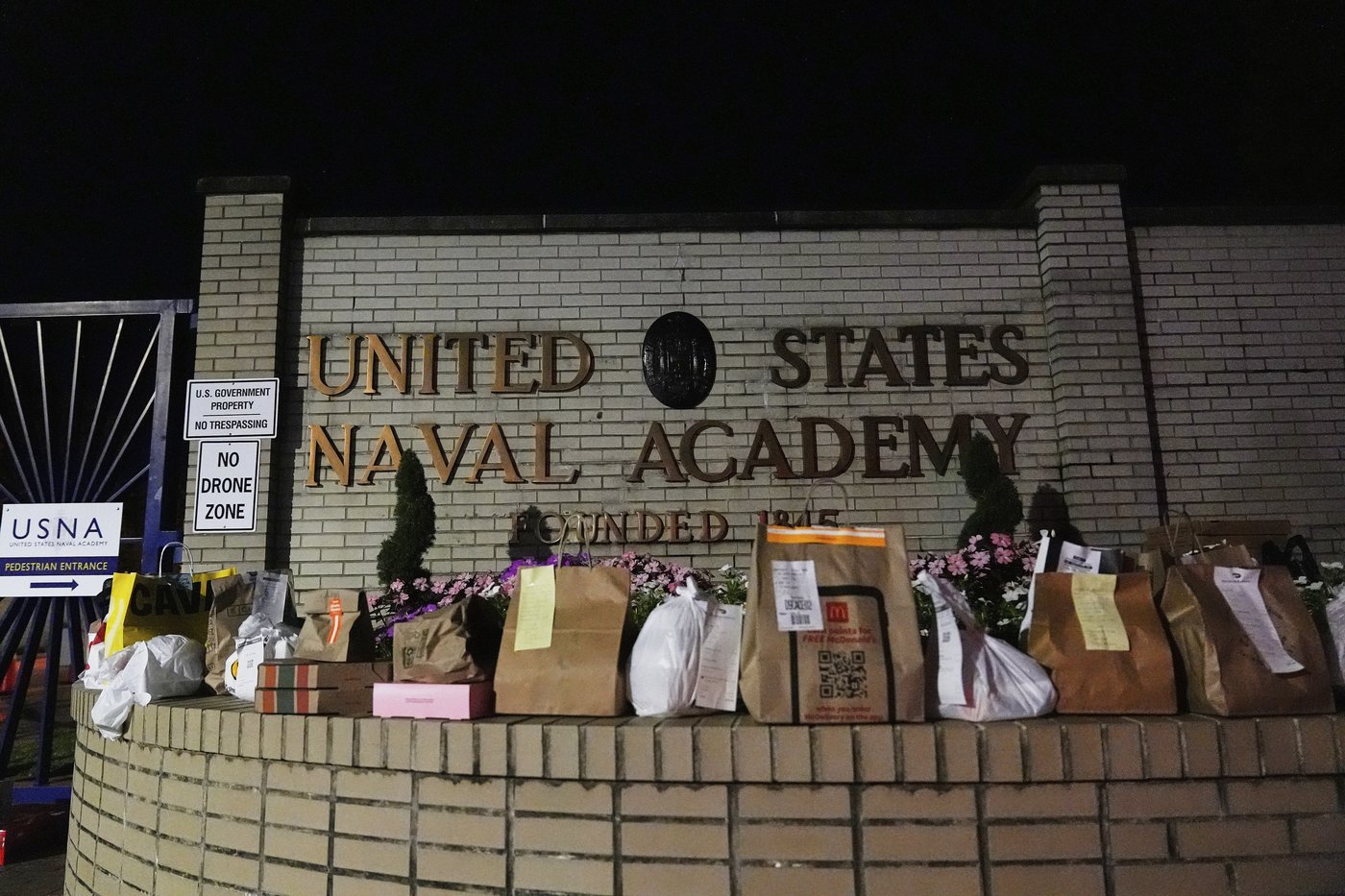 Former midshipman charged with sending online threat that caused US Naval Academy lockdown | iNFOnews.ca