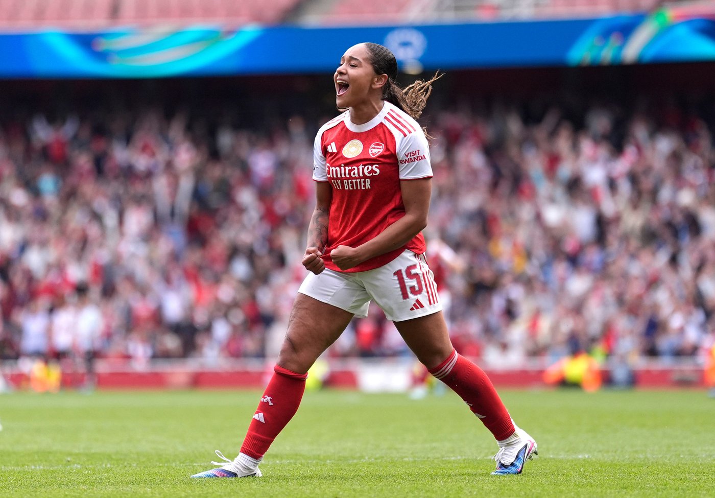 Arsenal capitalizes on Lyon blunders to win 2-1 in Women's Champions League semifinals | iNFOnews.ca