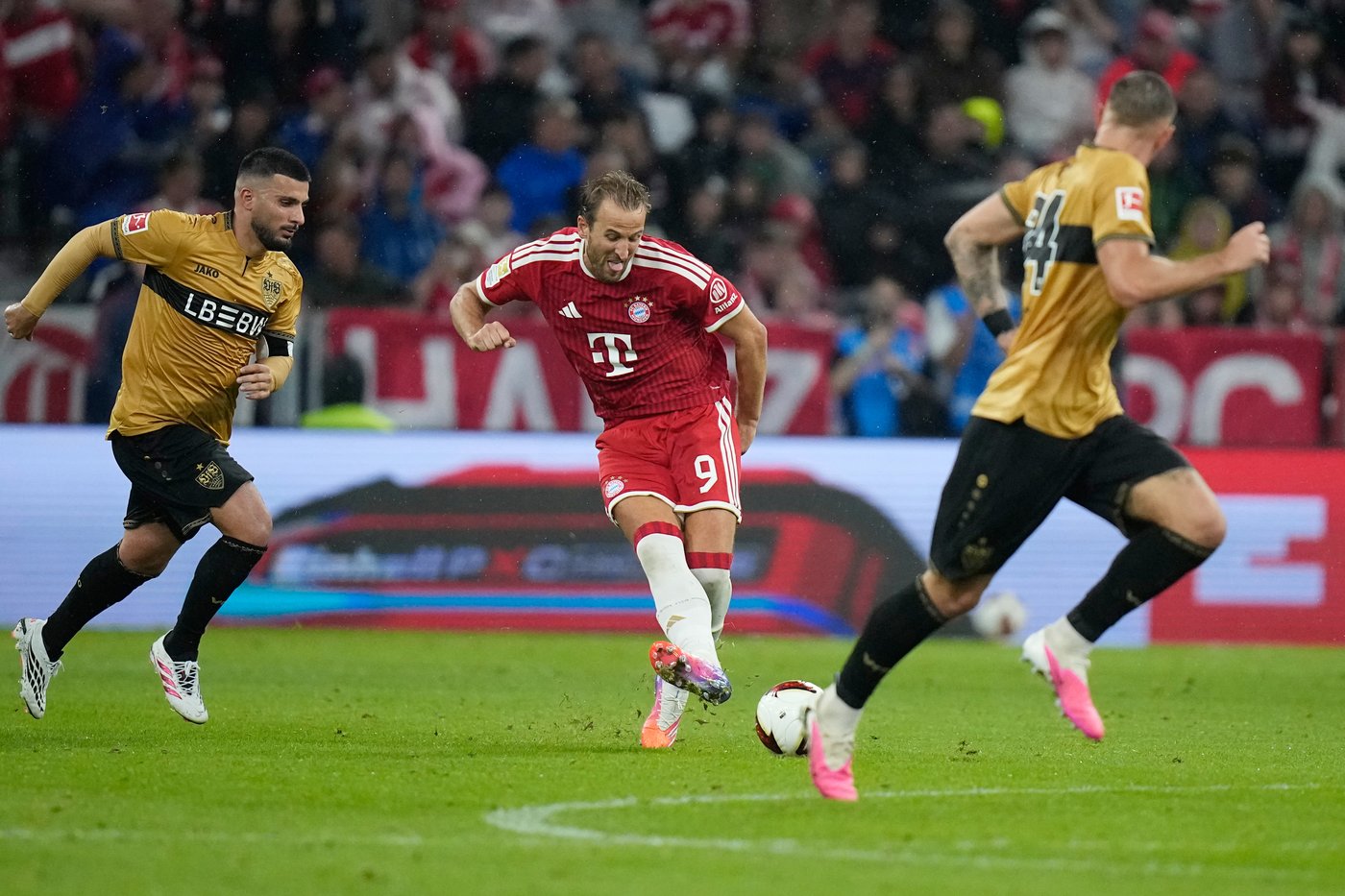 Bayern ease to another opening day win and Man City cruise against Crystal Palace | iNFOnews.ca Bayern ease to another opening day win and Man City cruise against Crystal Palace | iNFOnews.ca