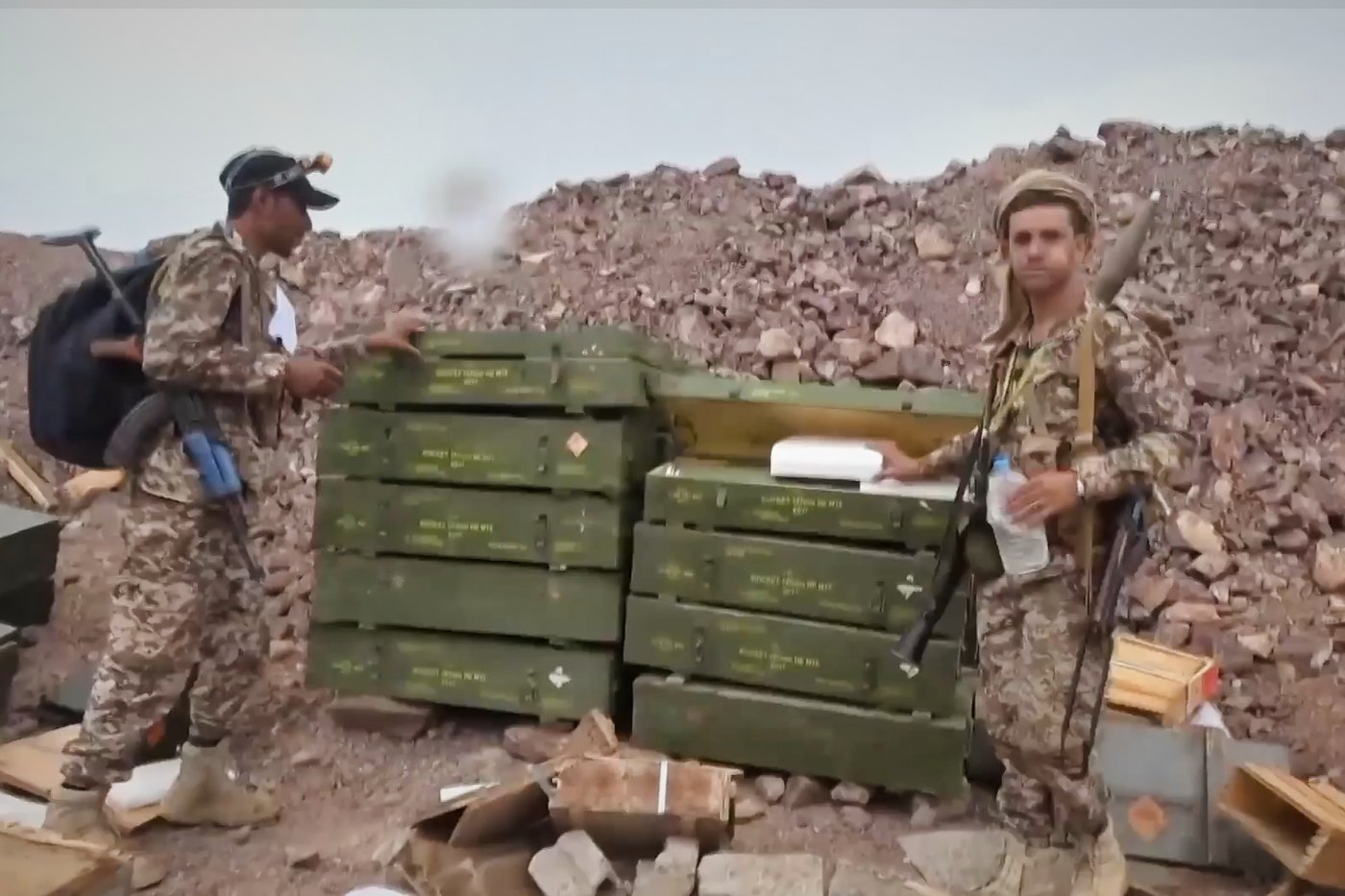 Fighting in Yemen intensifies, and Houthis launch more attacks on Saudi Arabia | iNFOnews.ca Fighting in Yemen intensifies, and Houthis launch more attacks on Saudi Arabia | iNFOnews.ca