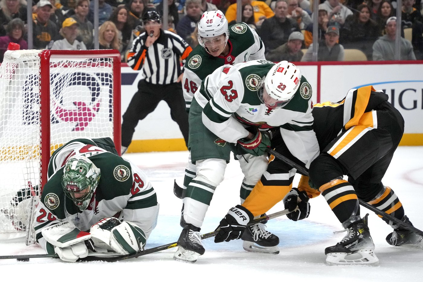 Marc-Andre Fleury stops 26 to lead Wild past Penguins 5-3 | iNFOnews.ca Marc-Andre Fleury stops 26 to lead Wild past Penguins 5-3 | iNFOnews.ca