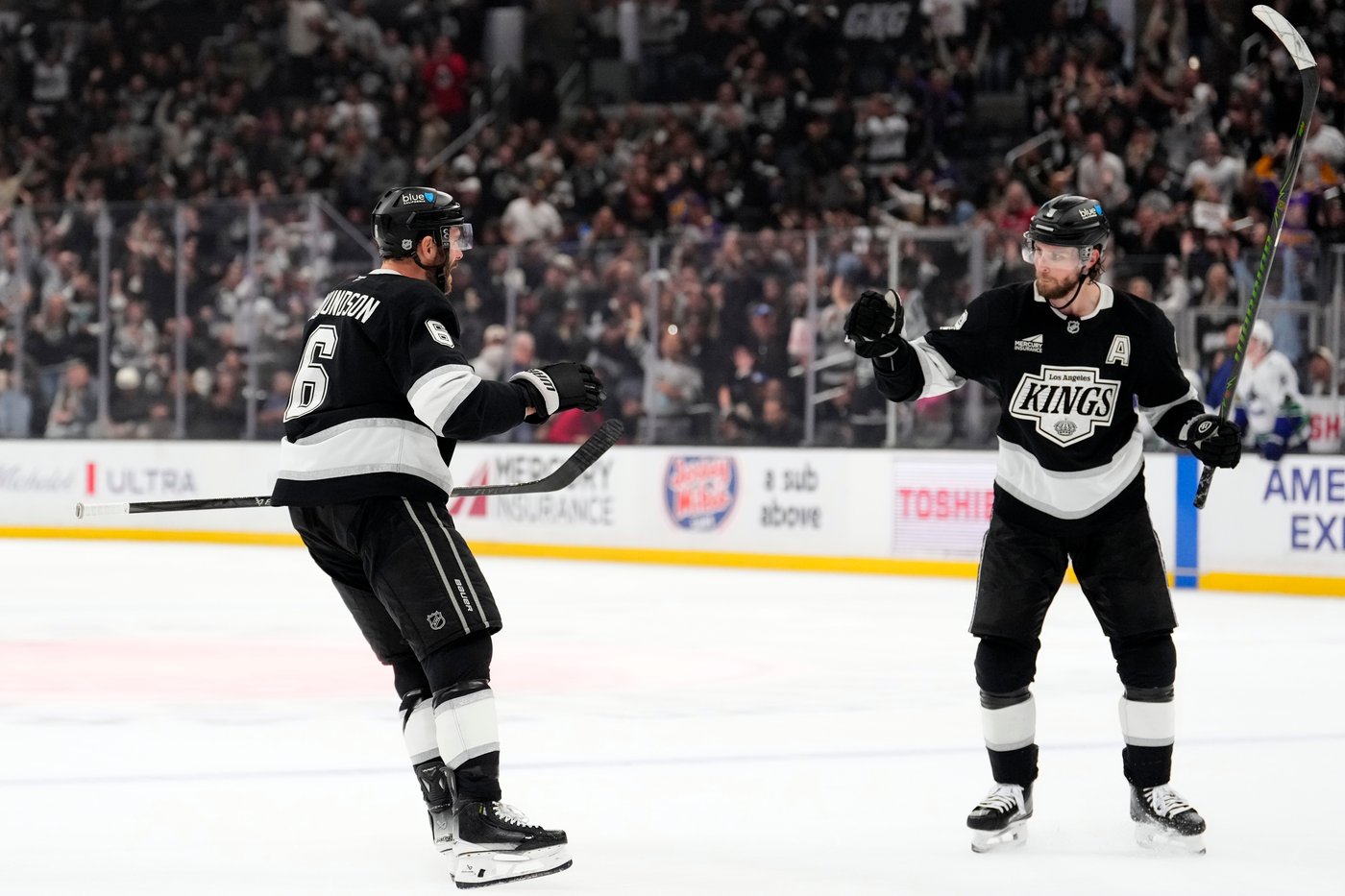 Adrian Kempe scores twice, Kings top Canucks 4-1 to move back into Western Conference wild card spot | iNFOnews.ca Adrian Kempe scores twice, Kings top Canucks 4-1 to move back into Western Conference wild card spot | iNFOnews.ca