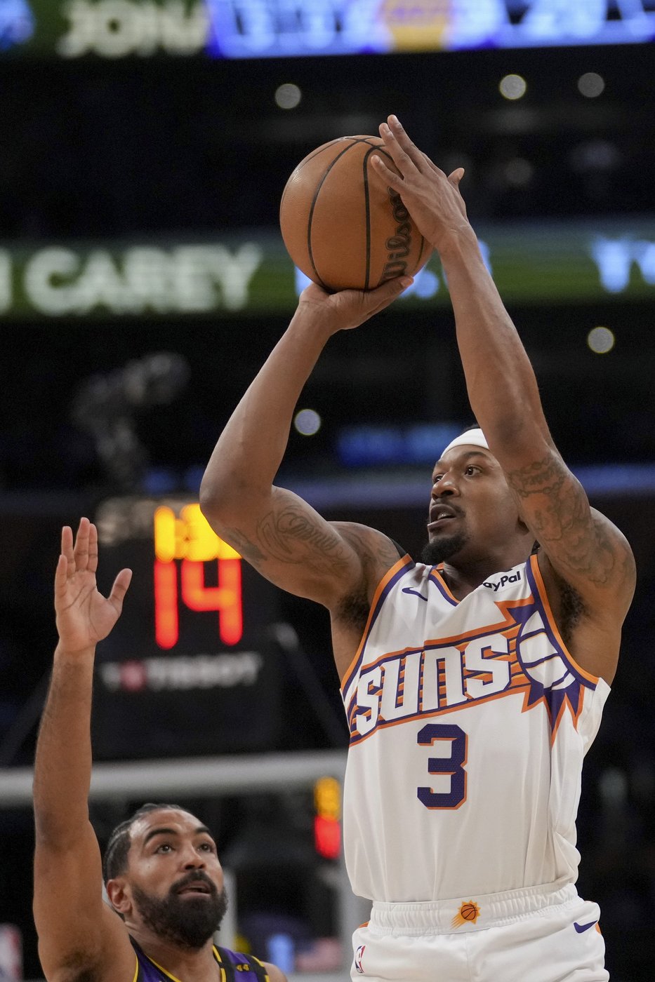 Anthony Davis scores 35 points, the Lakers rally in second half to beat the Suns 123-116 | iNFOnews.ca Anthony Davis scores 35 points, the Lakers rally in second half to beat the Suns 123-116 | iNFOnews.ca
