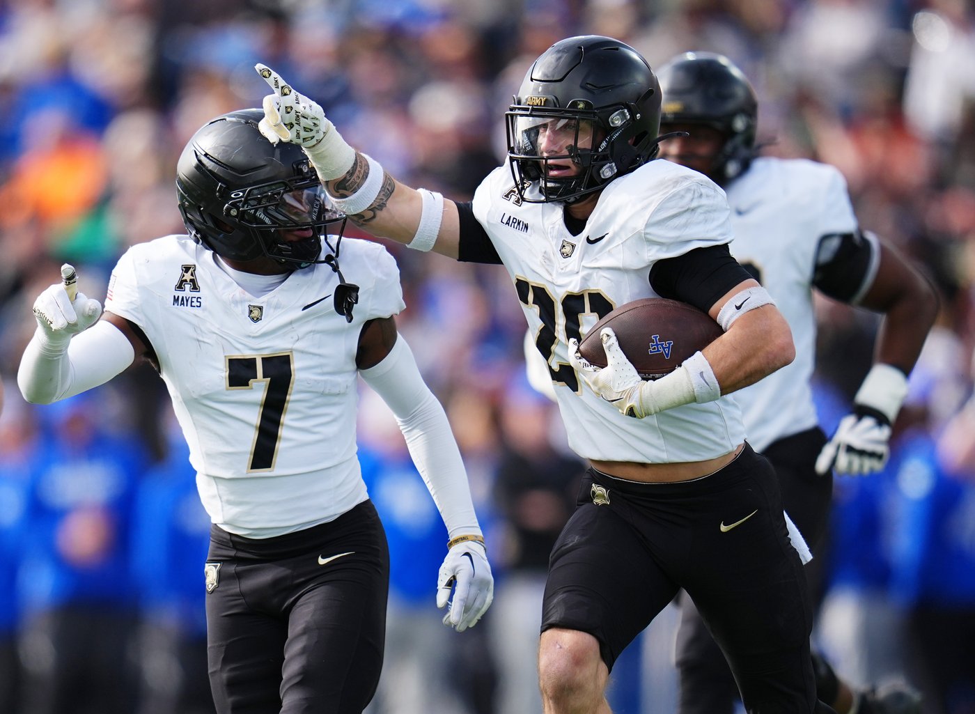 Dawson Jones makes game-winning field goal on final play to give Army a 20-17 victory over Air Force | iNFOnews.ca
