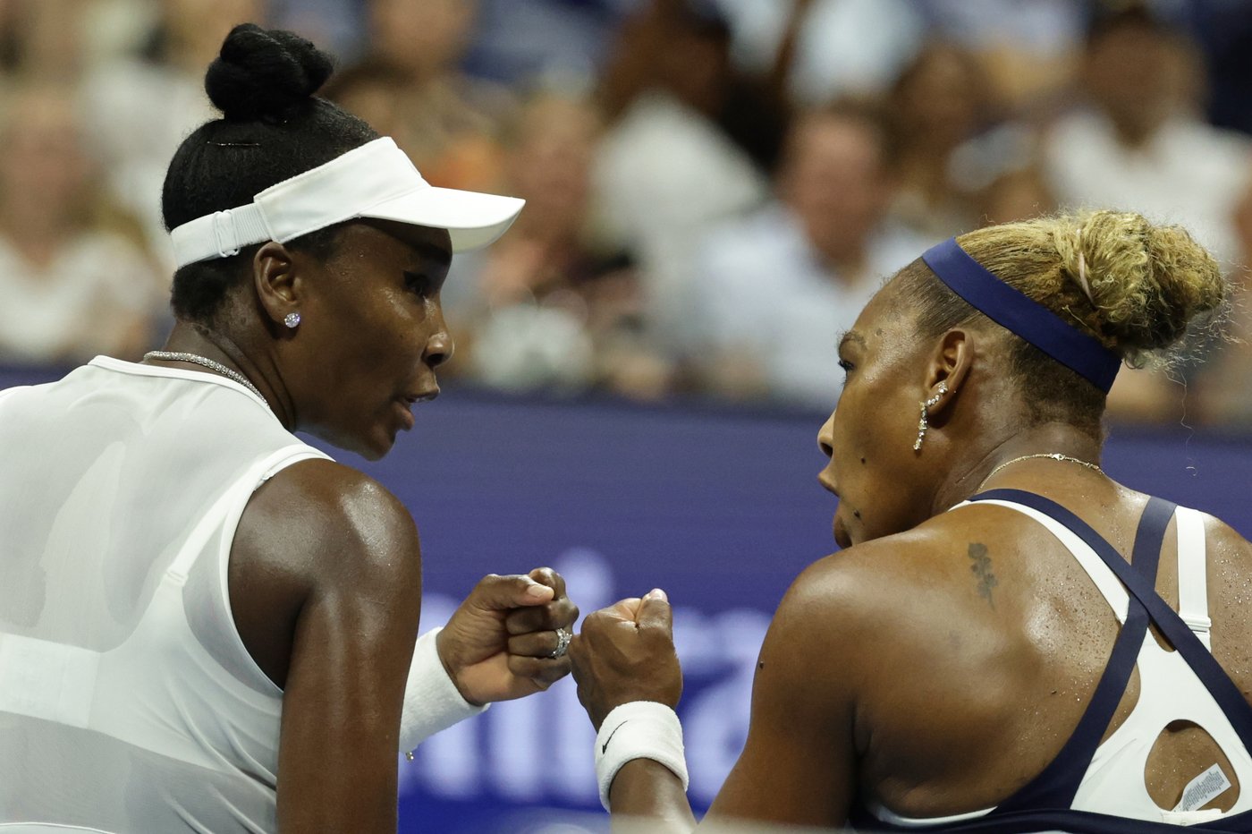Venus and Serena Williams put on a show in thrilling US Open return, in photos | iNFOnews.ca