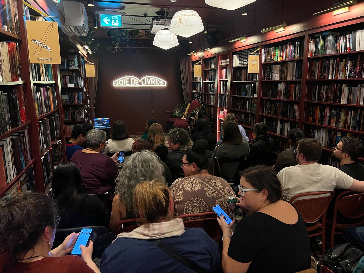 'Heated Rivalry' rewatch event brings fans together at Montreal bookshop | iNFOnews.ca