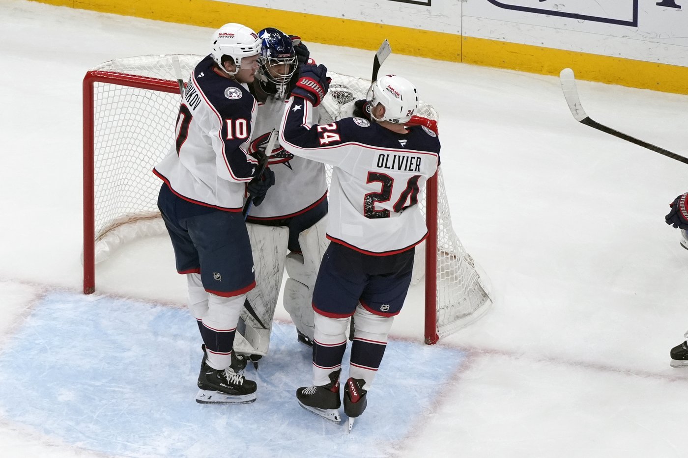 Blue Jackets win 4th straight for first time this season, beat Blues 2-1 | iNFOnews.ca